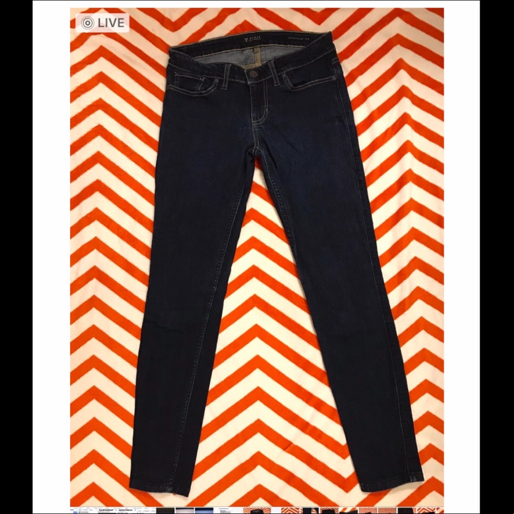 COPY - EUC GUESS dark blue skinny jeans sz 28